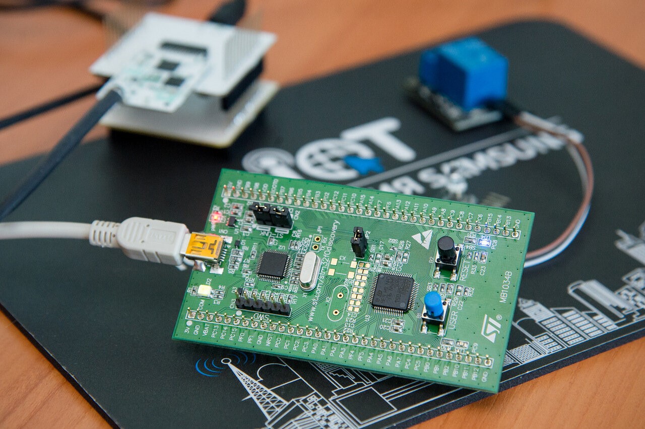 Samsung запускает серию открытых лекций по Интернету вещей